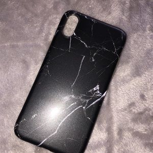 FREE‼️iPhone XR black “cracked” design case